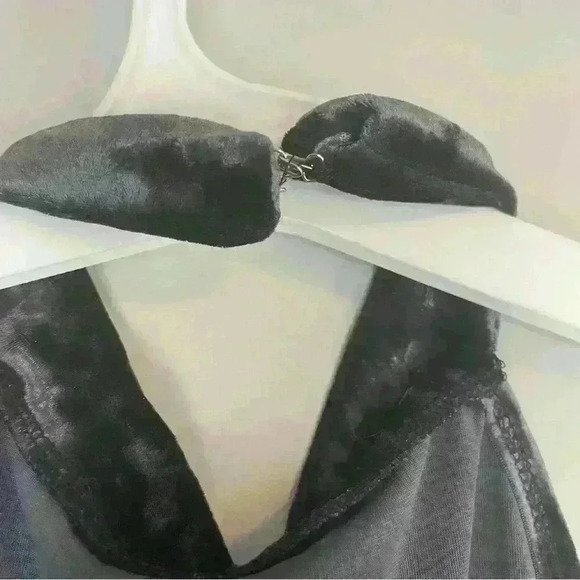 Forever 21 dark blue crushed velvet bodysuit size medium - Picture 7 of 9